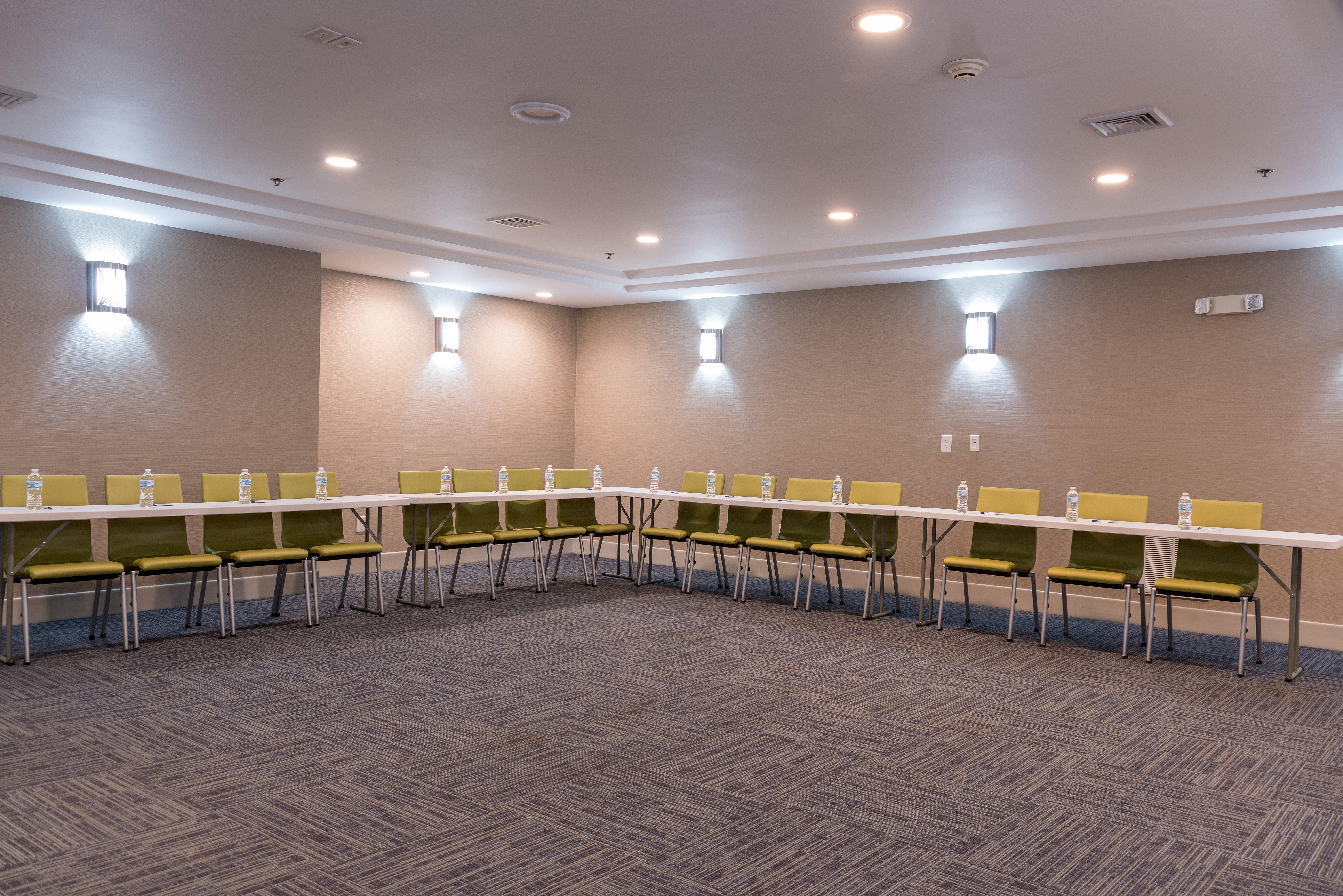 Holiday Inn Express Hartford-Newington By Ihg Экстерьер фото