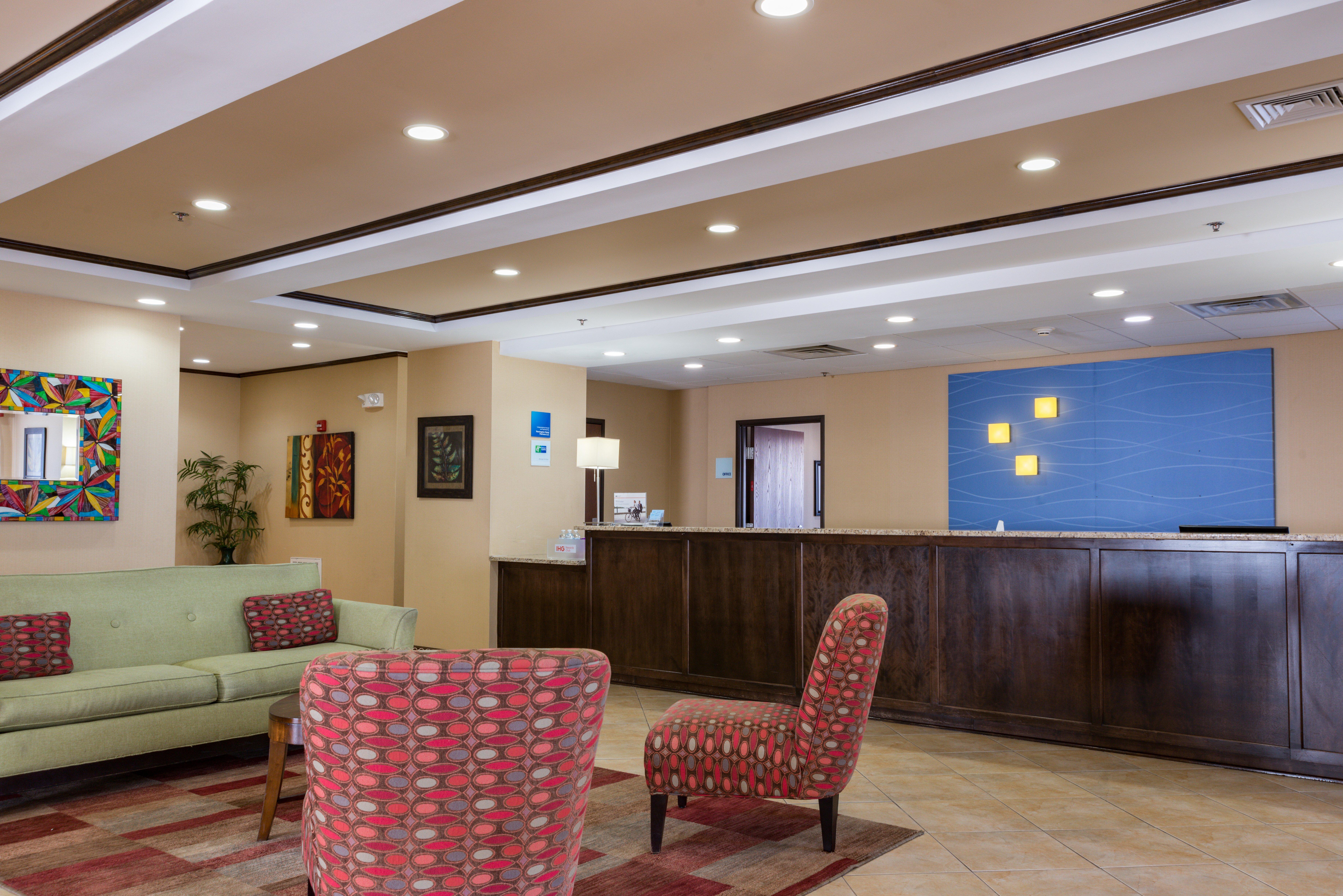 Holiday Inn Express Hartford-Newington By Ihg Экстерьер фото
