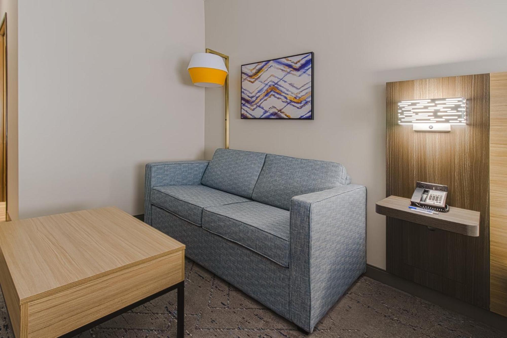Holiday Inn Express Hartford-Newington By Ihg Экстерьер фото