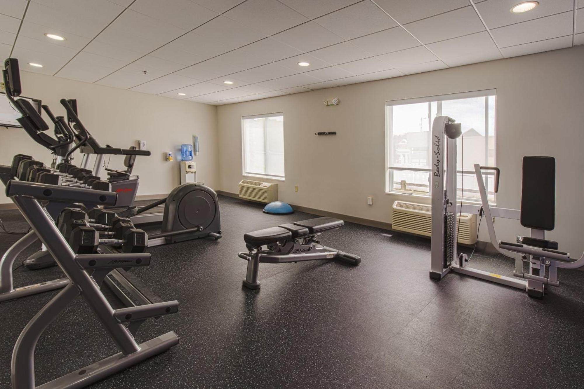 Holiday Inn Express Hartford-Newington By Ihg Экстерьер фото