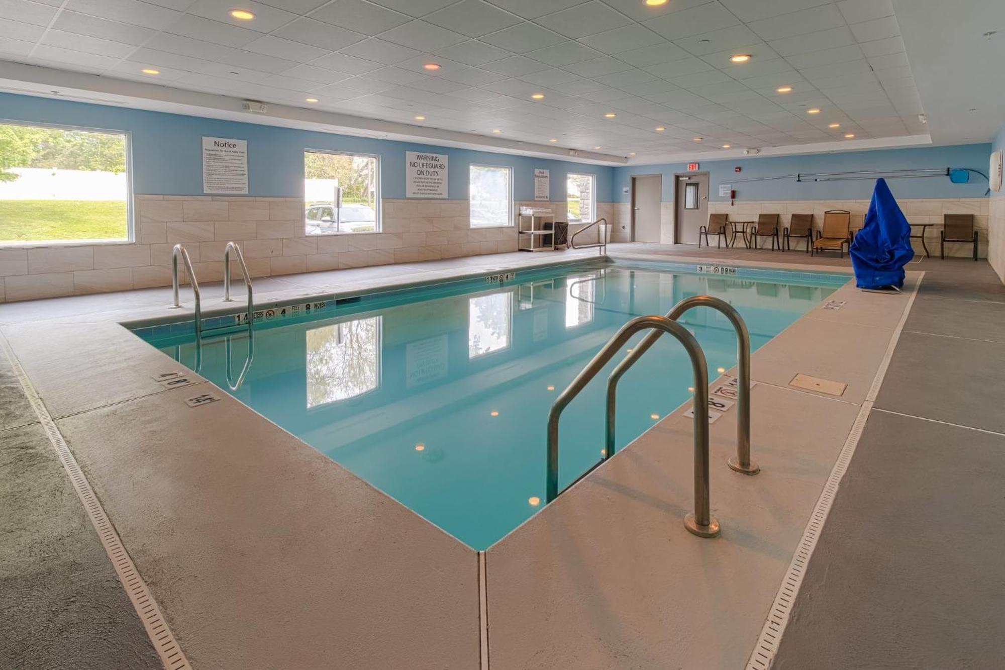 Holiday Inn Express Hartford-Newington By Ihg Экстерьер фото
