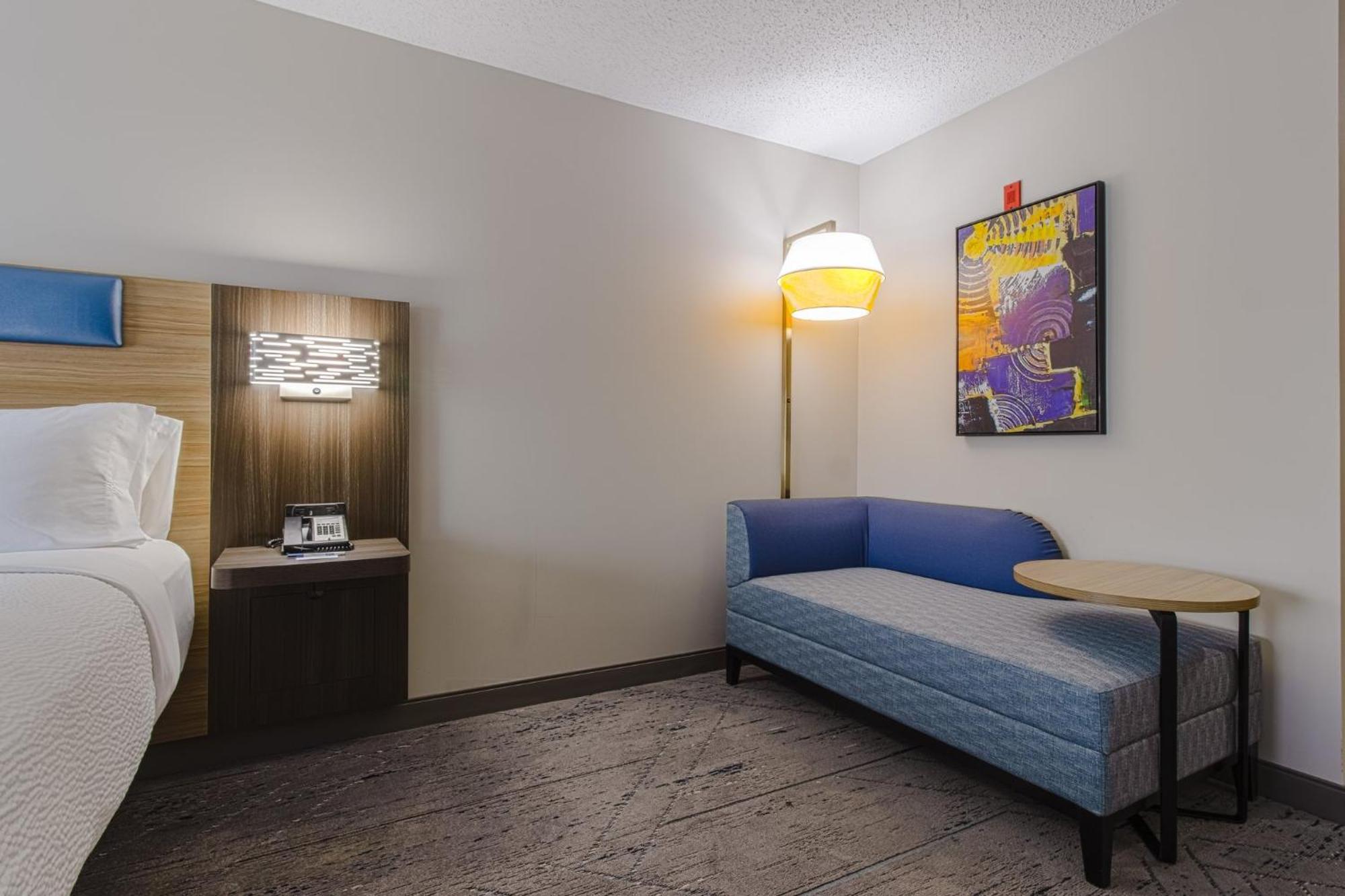 Holiday Inn Express Hartford-Newington By Ihg Экстерьер фото