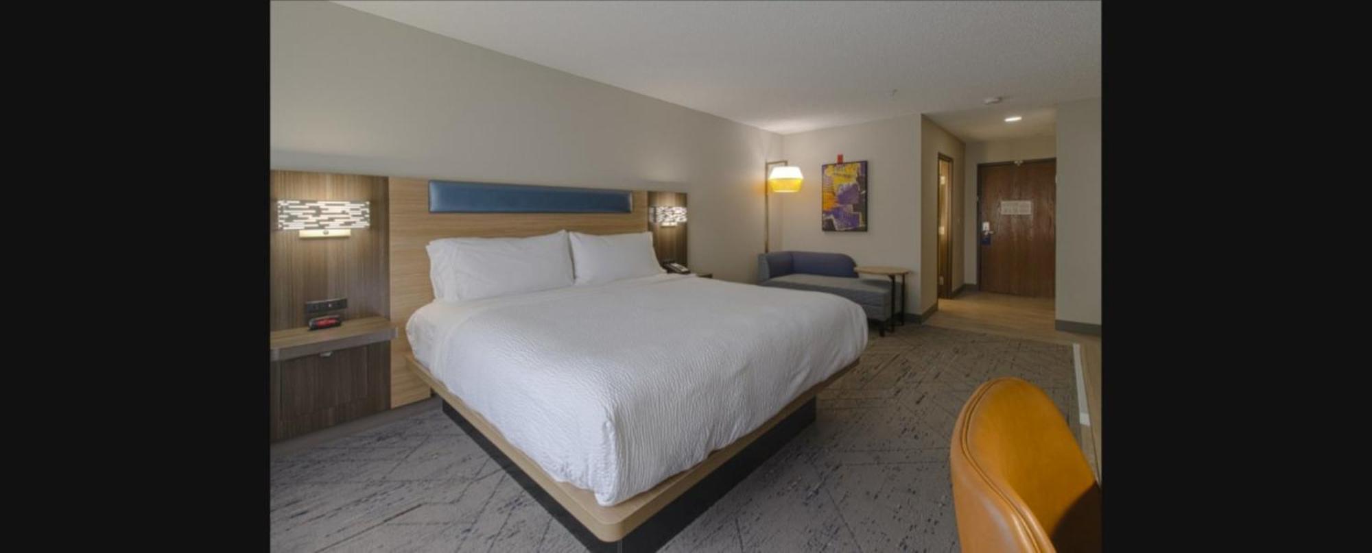 Holiday Inn Express Hartford-Newington By Ihg Экстерьер фото