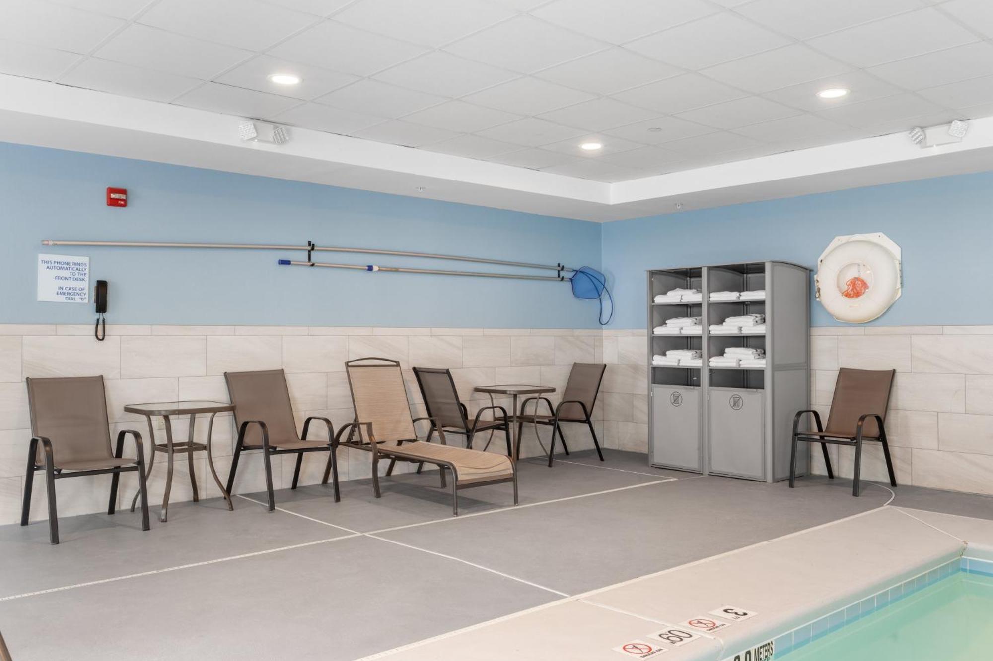 Holiday Inn Express Hartford-Newington By Ihg Экстерьер фото